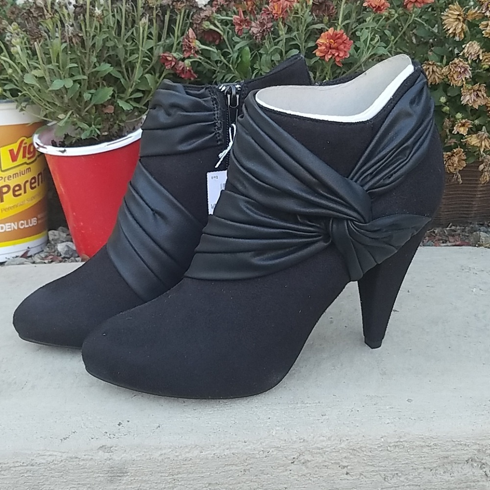 Ankle booties
